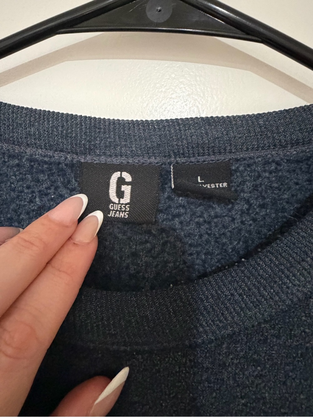 🔥🔥 Classic Crewneck Sweater in Dark Blue ! 🔥🔥 - Picture 3 of 5